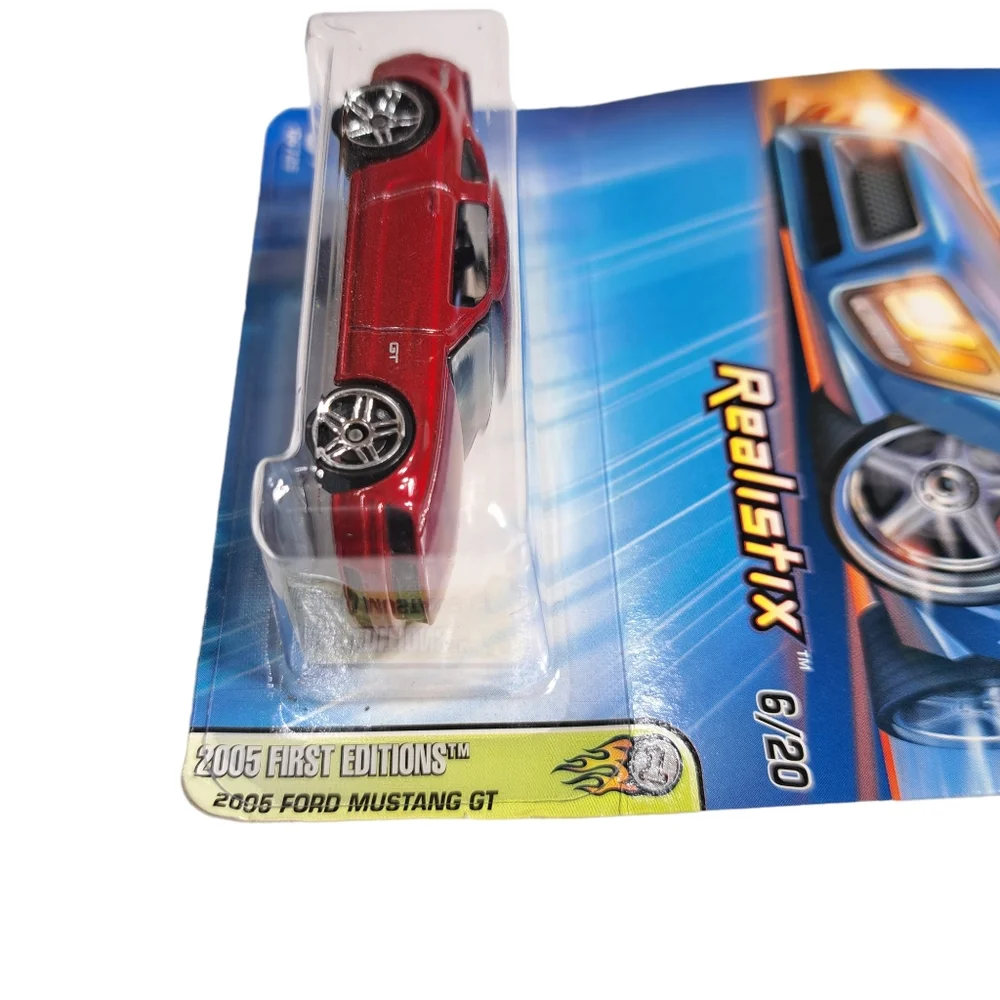 Hot Wheels 2005 Red‎ Ford Mustang Realistix GT New 6/20 L2